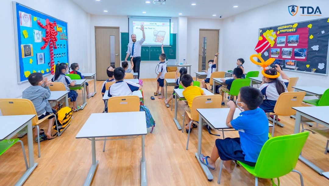 tung-bung-don-chao-le-khai-giang-trai-he-summer-camp-2022-tai-hoc-vien-phat-trien-tai-nang-tda