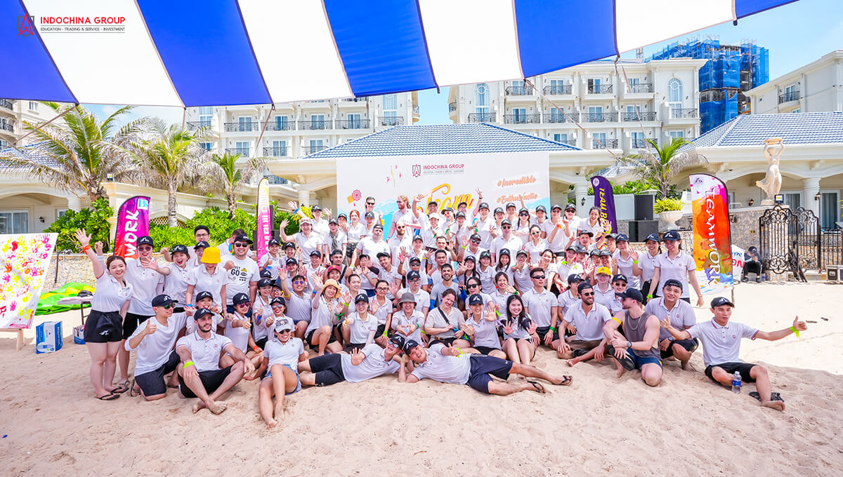 le-tong-ket-nam-hoc-2021-2022-cung-nhin-lai-nhung-khoanh-khac-vui-nhon-trong-hoat-dong-team-building