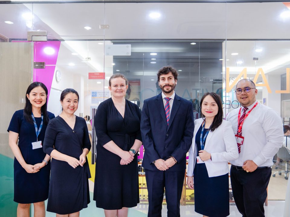 du-hoc-isa-don-tiep-dai-dien-utas-va-auhs-va-mo-ra-nhieu-co-hoi-du-hoc-gia-tri-trong-nam-2022