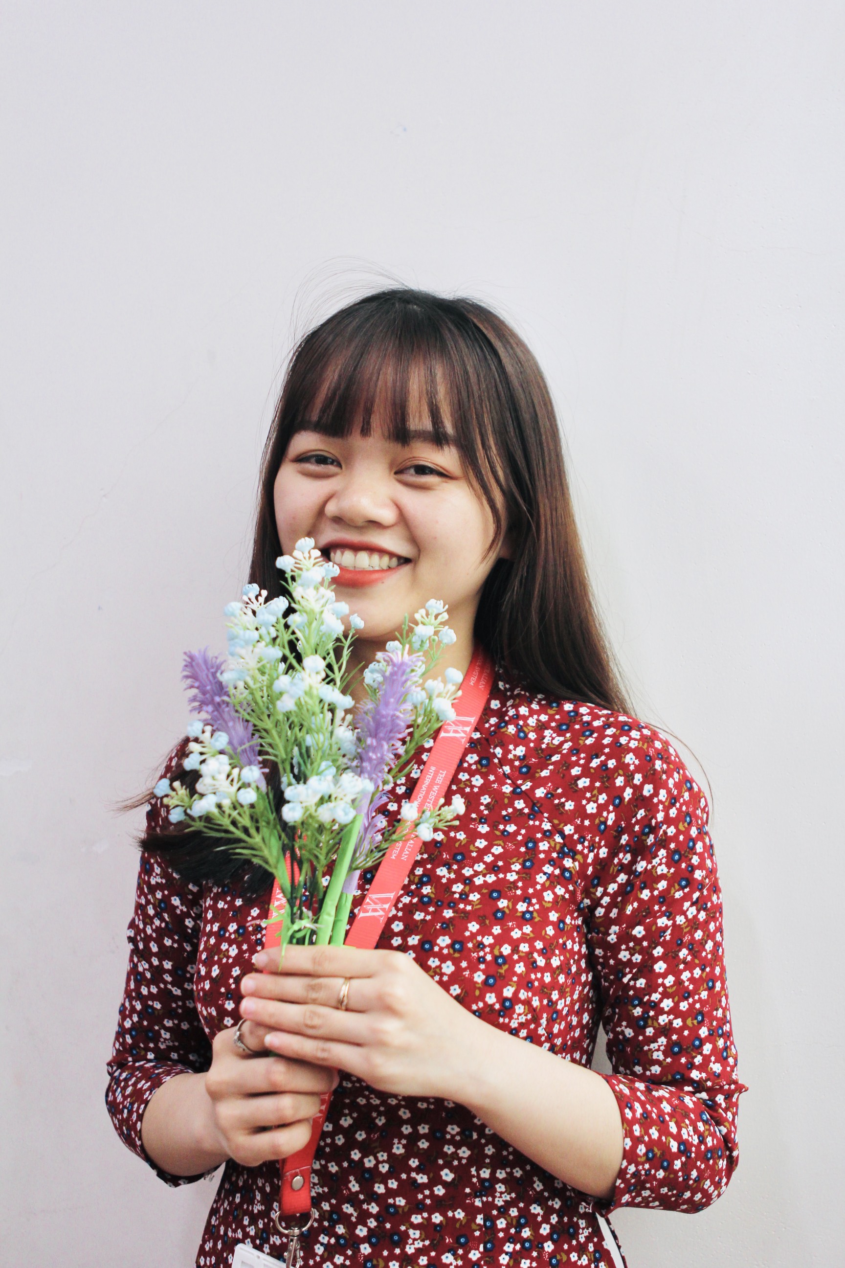 Cô Đoàn Dương Hồng Linh