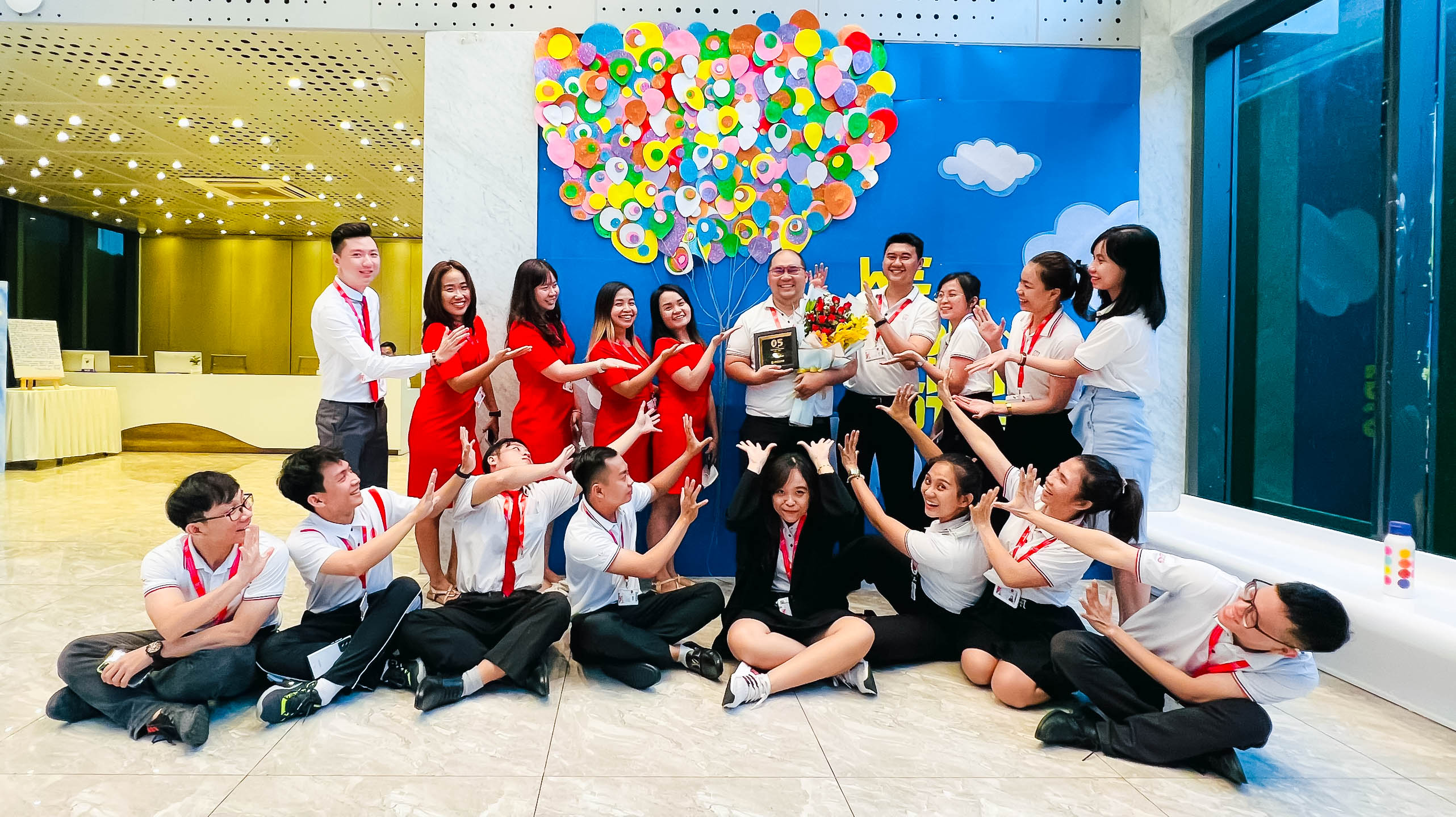 tri-an-nhung-nguoi-dong-hanh-ben-bi-chuc-mung-sinh-nhat-cac-thanh-vien-trong-thang-7-8-2022