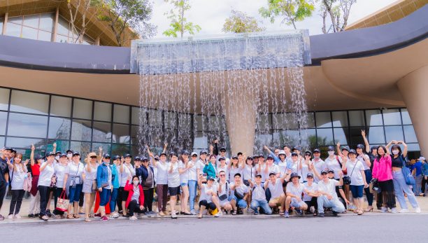 igers-chay-het-minh-tai-team-building-tong-ket-nam-hoc-2021-2022-danh-cho-khoi-van-phong-va-van-hanh