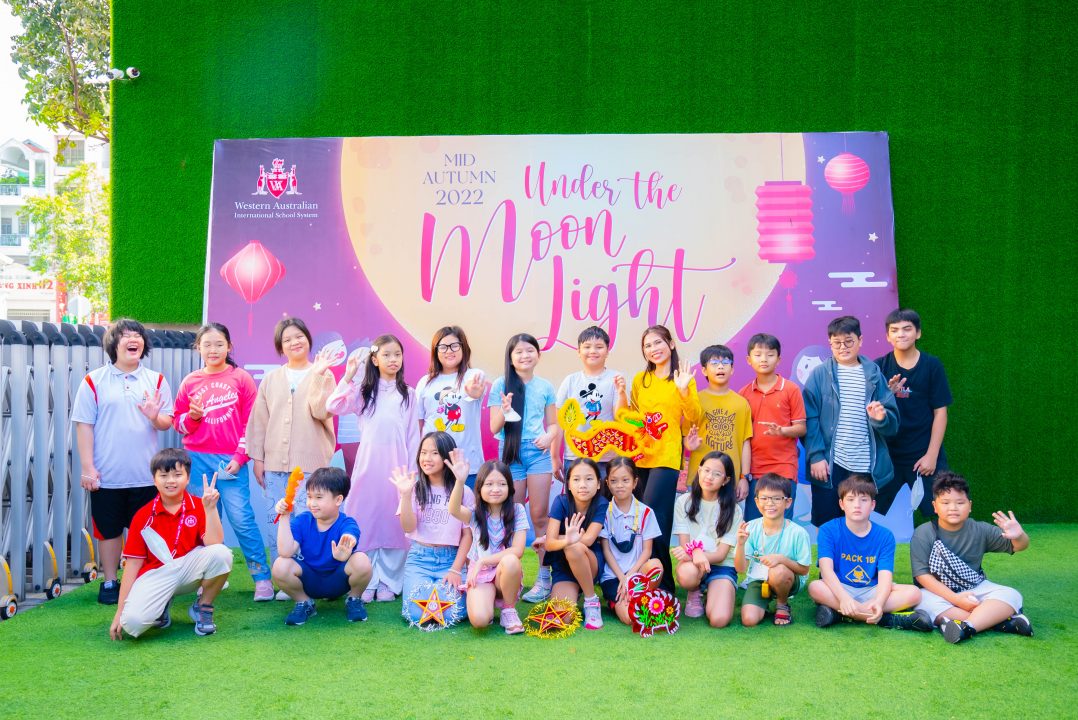 soi-noi-nhieu-hoat-dong-don-trung-thu-cua-hoc-sinh-wass-va-pennschool