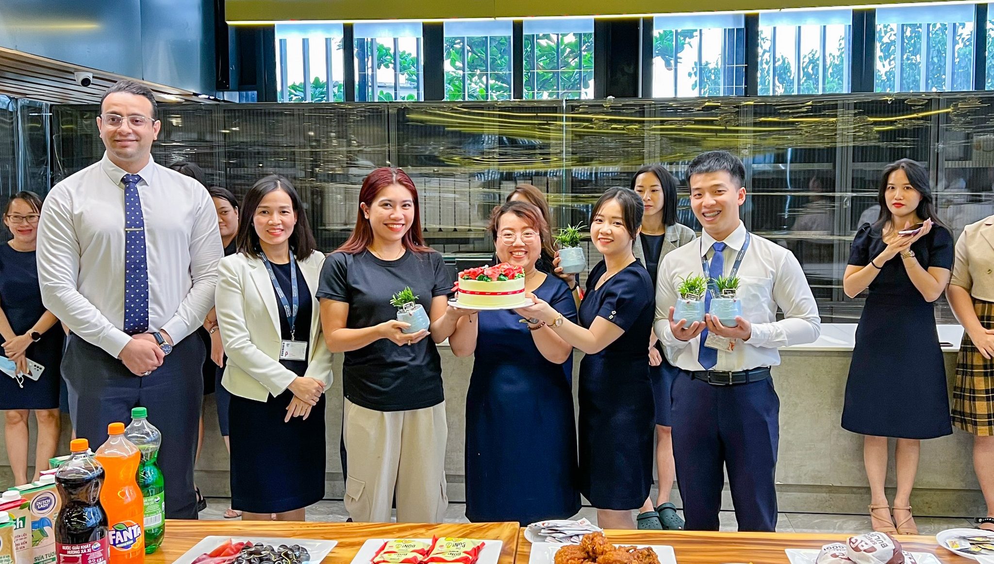 chuc-mung-sinh-nhat-va-tri-an-tham-nien-thang-4-5-va-6-2023