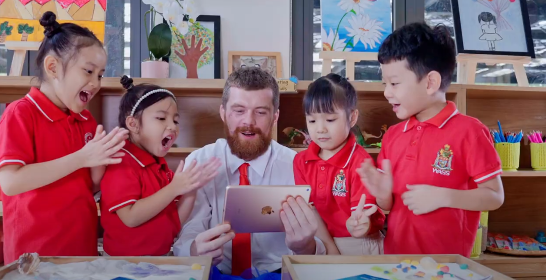 nhin-lai-chang-duong-nam-hoc-2022-2023-cung-thay-co-giao-cua-rt-holdings