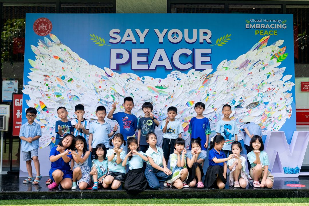 toan-he-thong-rt-holdings-chung-tay-to-diem-sac-xanh-hoa-binh