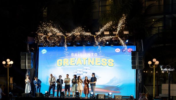 nhung-thuoc-phim-chua-dung-vo-van-cam-xuc-cua-cac-thay-co-tai-chuong-trinh-tong-ket-nam-hoc-2023-2024