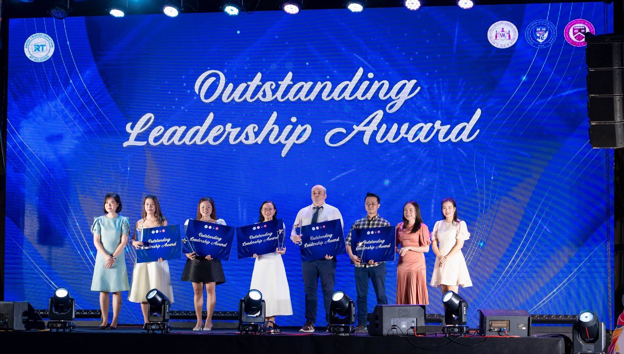 vinh-danh-cac-vi-sao-tinh-tu-tai-chuong-trinh-tong-ket-nam-hoc-2023-2024