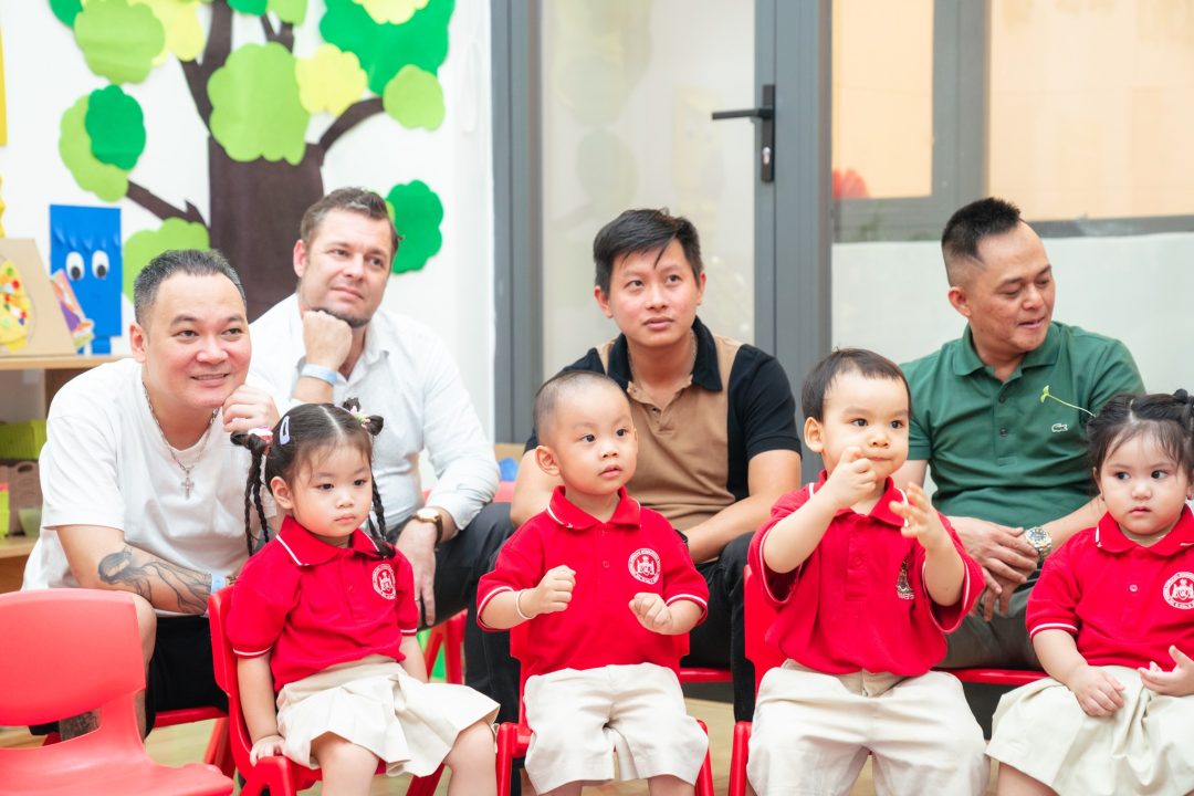 khong-gian-trien-lam-hoc-thuat-cua-cac-wassers-nhi-tai-truong-mam-non-tay-uc